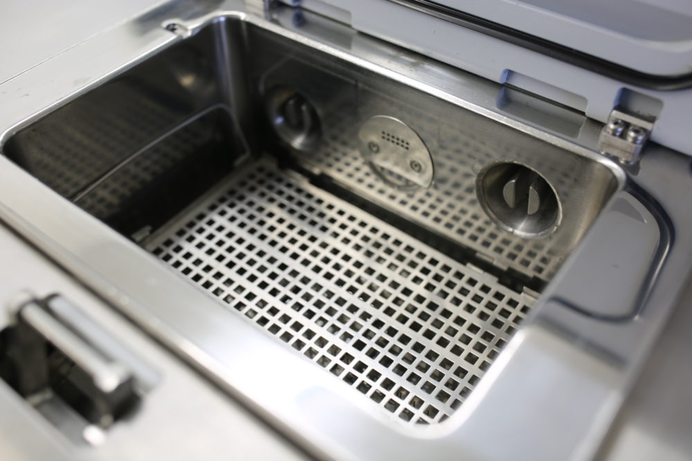 Sakura VIP 5 tissue processor cassette basket